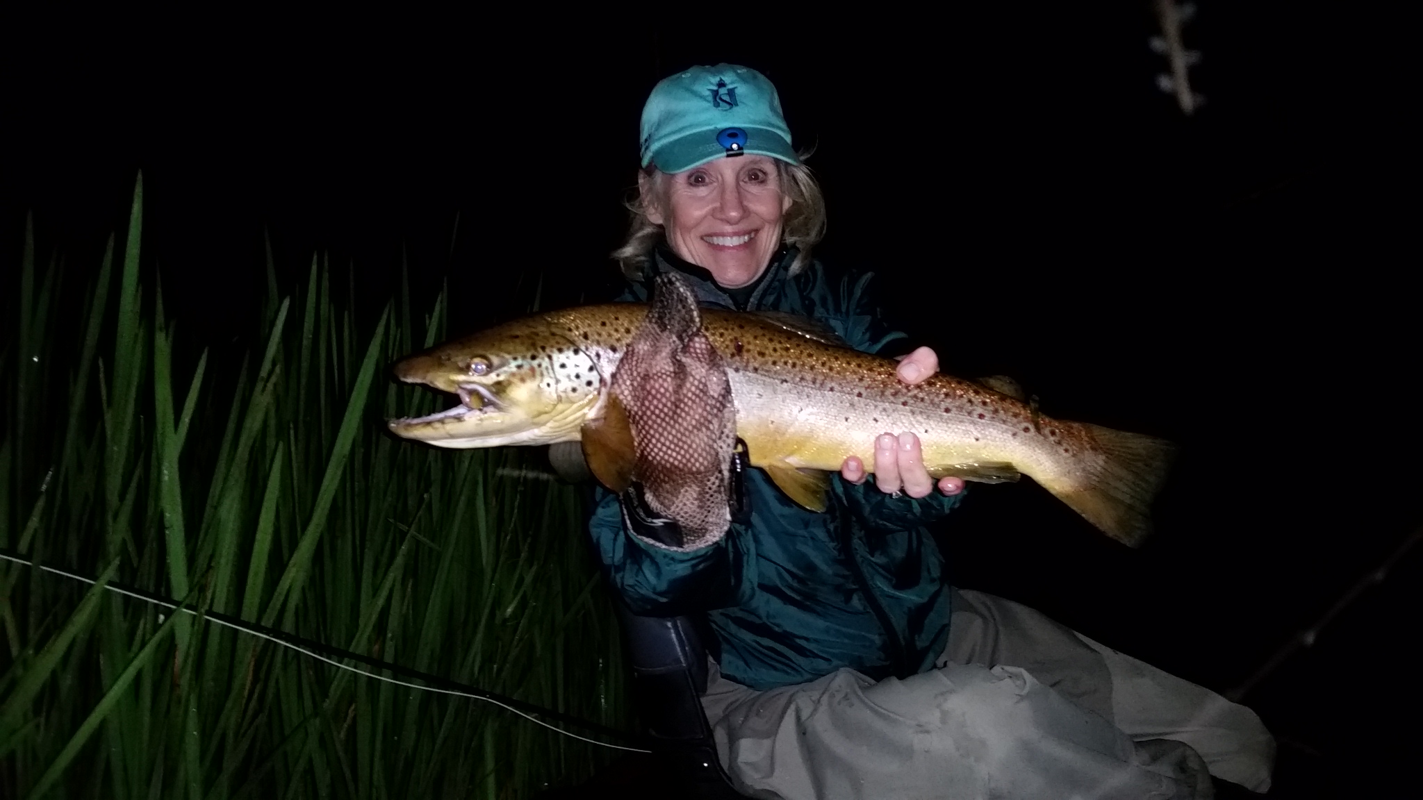 Jan Schlaybaugh with a toad of a brown caught on a Jay Stephan hex pattern.